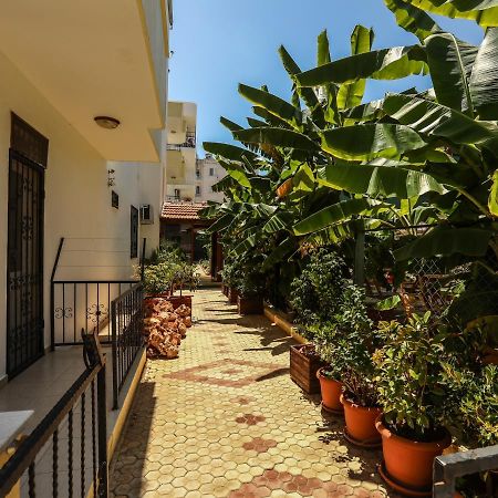 Sari Konak Apart Otel Erdemli Exteriör bild