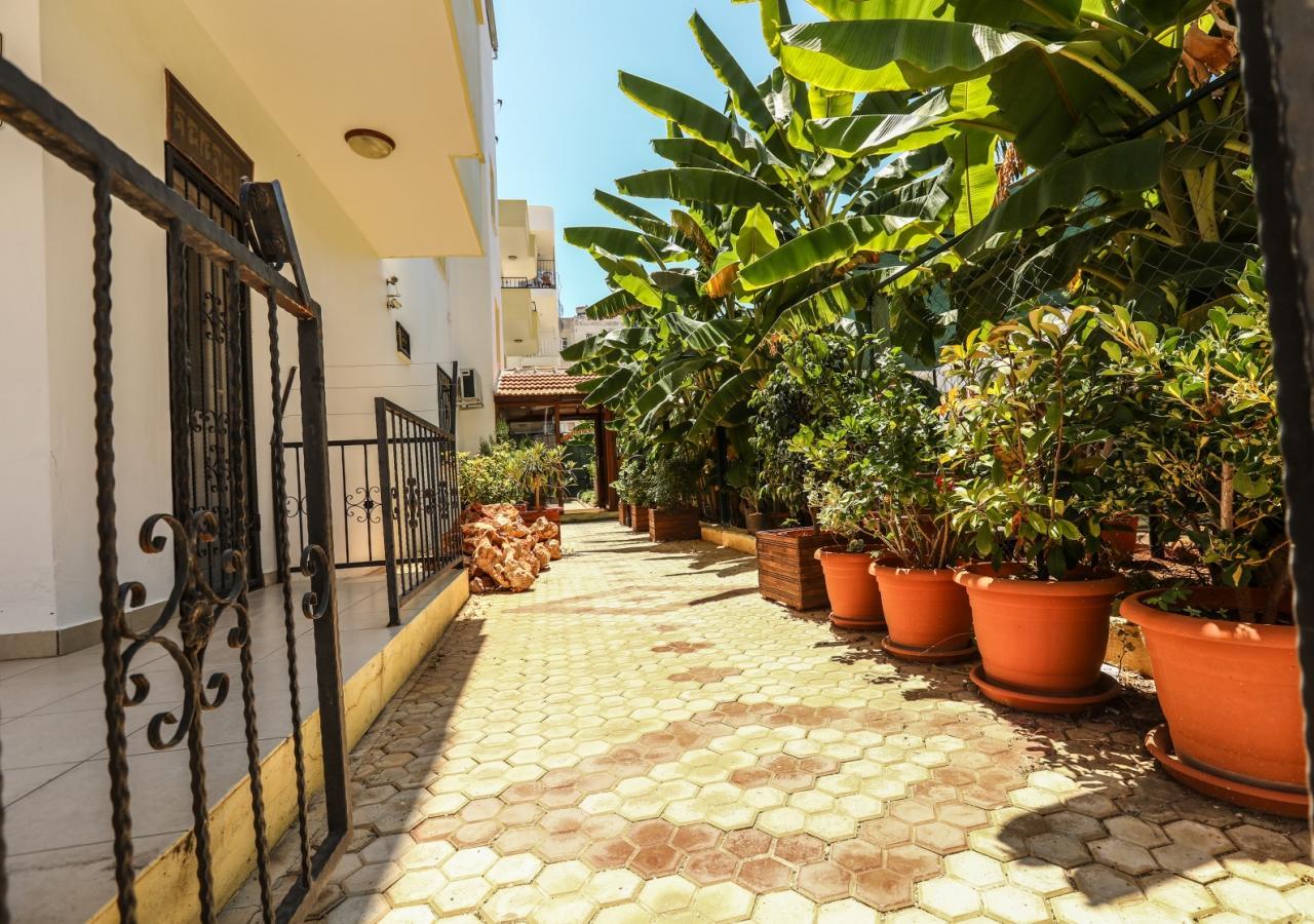 Sari Konak Apart Otel Erdemli Exteriör bild